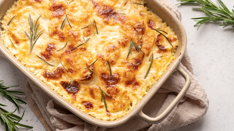 Gratin dauphinoise (potatoes au gratin)